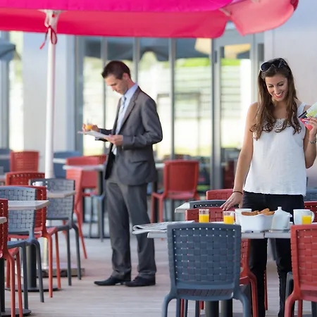 Express - Est By Ihg