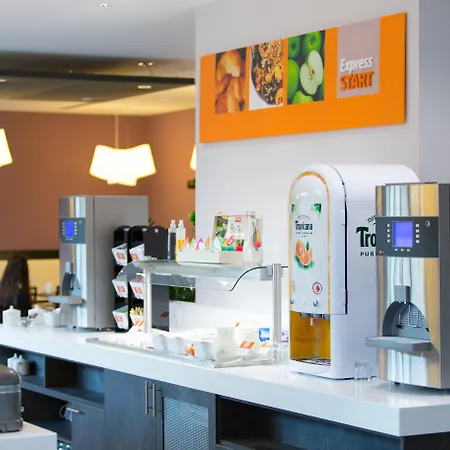 Express - Est By Ihg Hotell