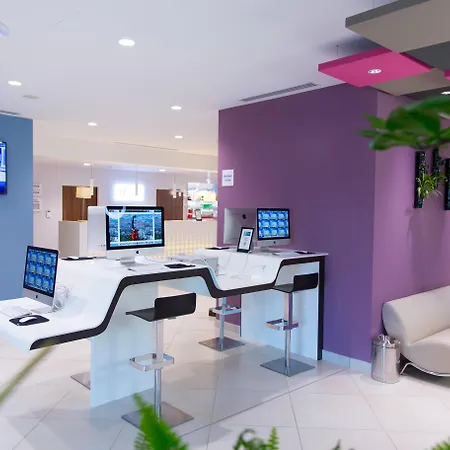 Express - Est By Ihg
