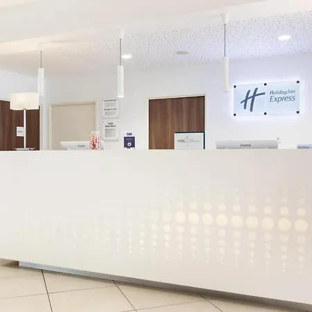 Express - Est By Ihg Hotel Toulon