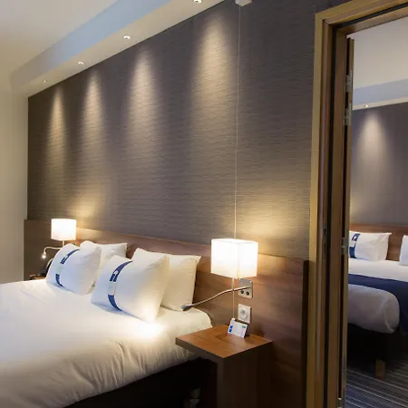 Express - Est By Ihg Hotel
