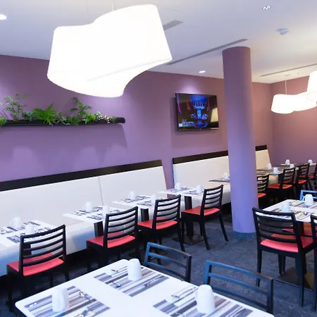 Express - Est By Ihg Hotel